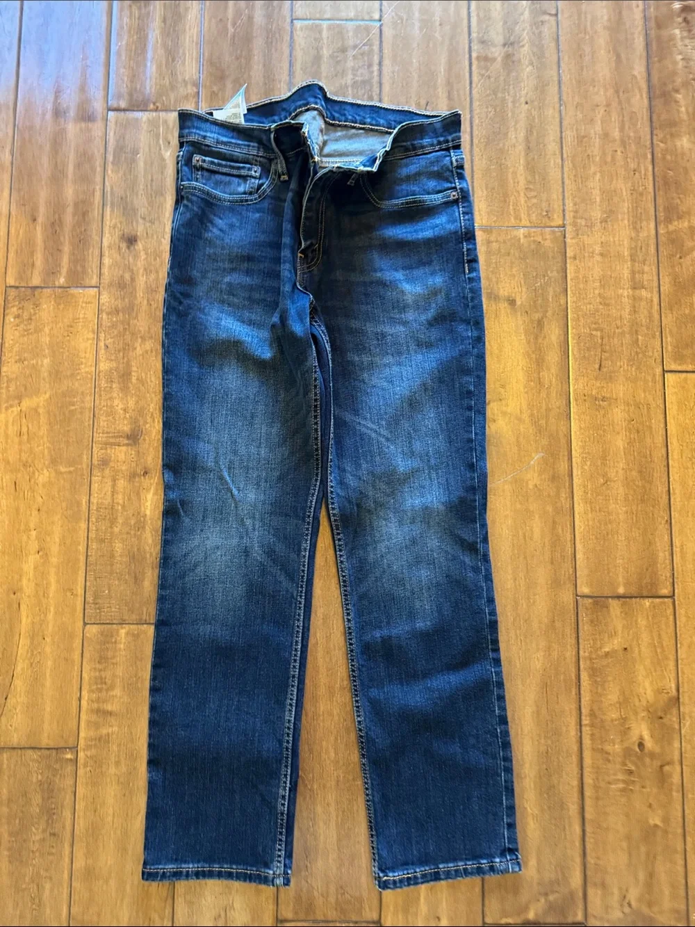 Straight-Leg black tag Men's Jeans in Deep Blue Denim 33x30